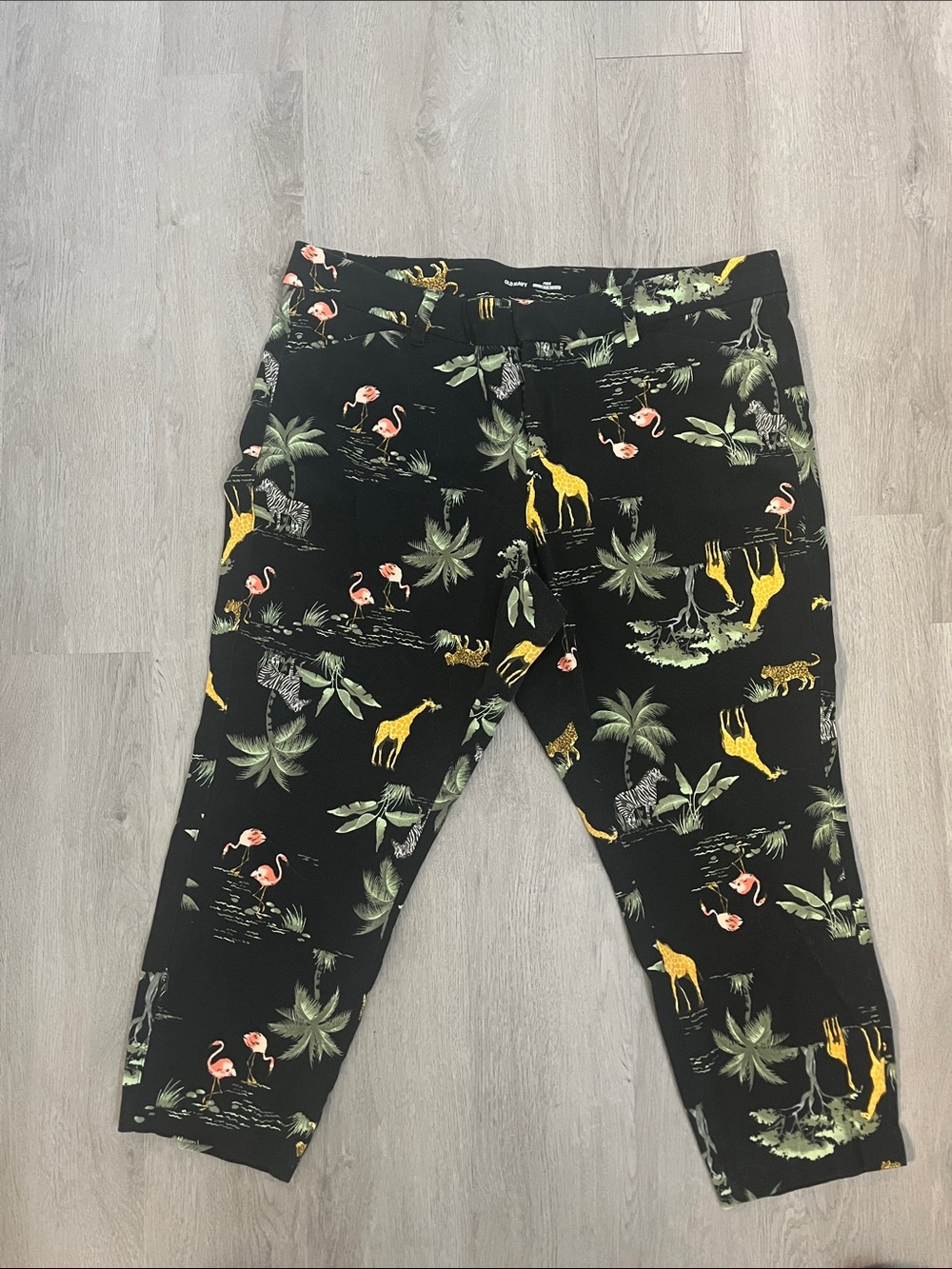 Old Navy Black Tropical Animal Print Cropped Pants